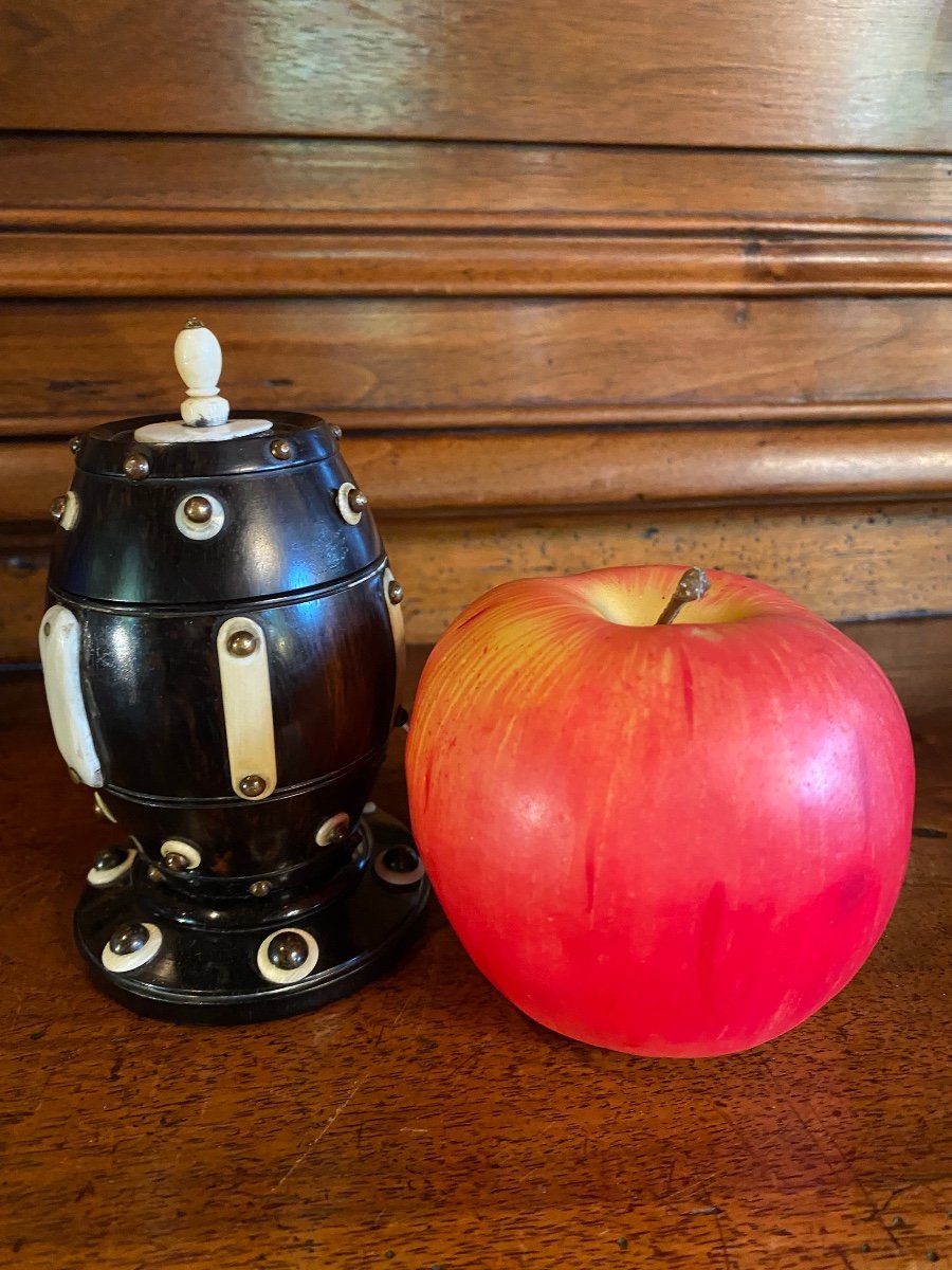 Collection, Rare Thread Winder And Thimble Holder In Solid Ebony And Bone From The Napoleon II Period-photo-2