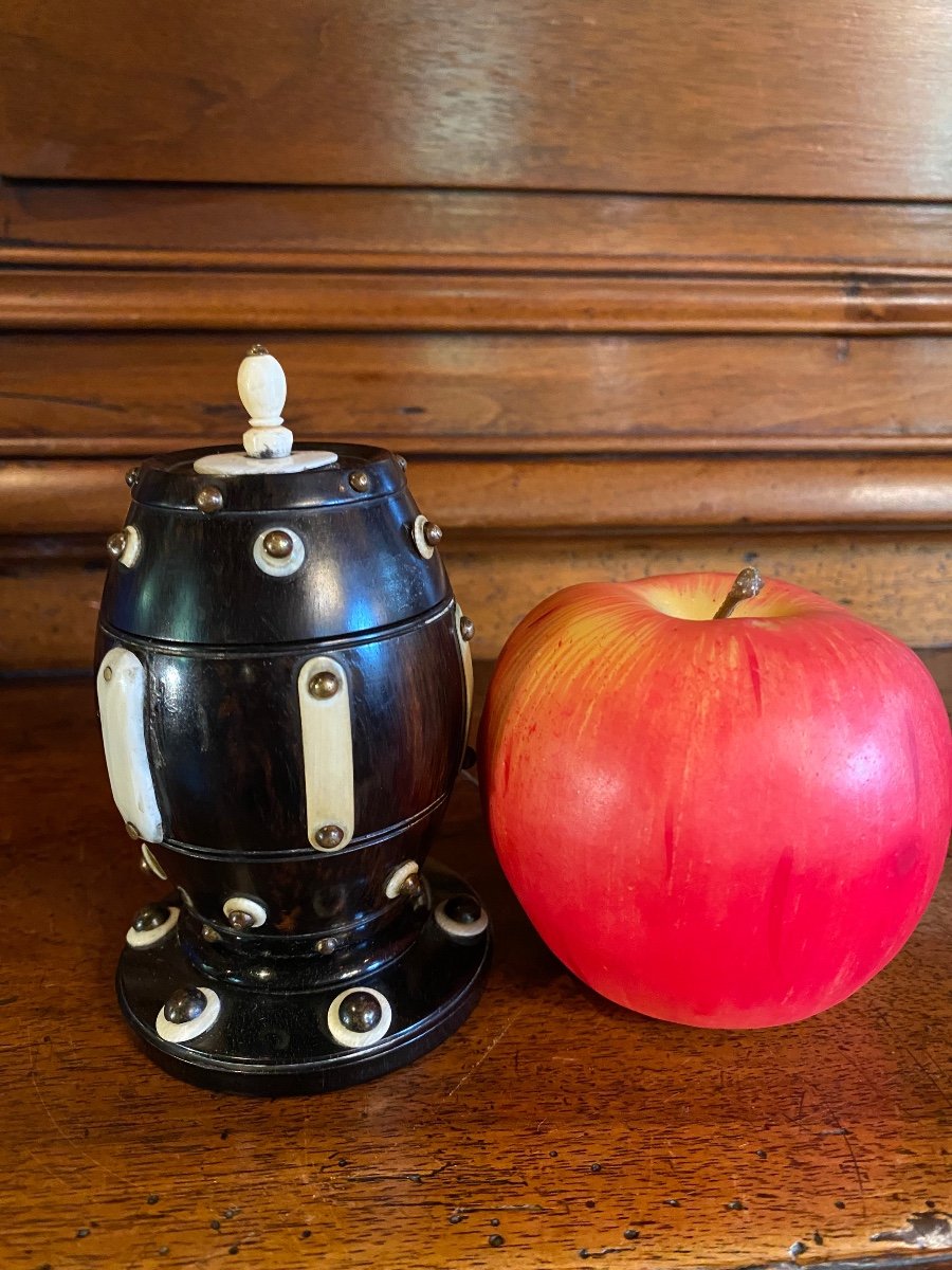 Collection, Rare Thread Winder And Thimble Holder In Solid Ebony And Bone From The Napoleon II Period-photo-3