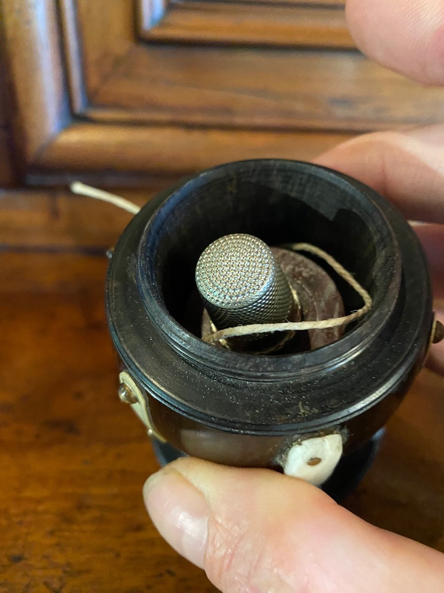 Collection, Rare Thread Winder And Thimble Holder In Solid Ebony And Bone From The Napoleon II Period-photo-3