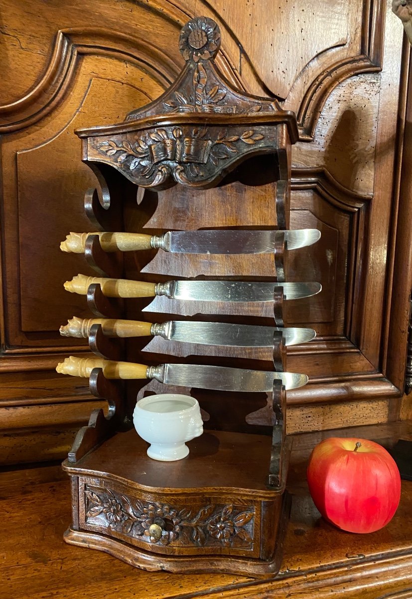 Charming Provencal Cutlery Set In Carved Walnut, End Of The 18th Century 