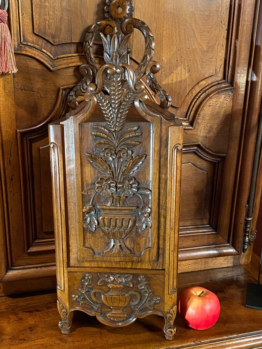 Important Provençal Fariniero In Very Carved Walnut End Of The 18th Century -photo-2