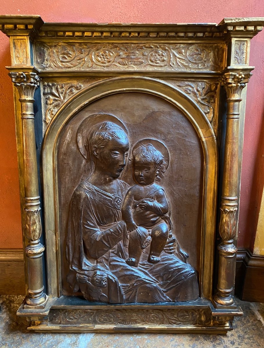 Important Bas Relief En Terre Cuite, Vierge à L’enfant D’après Rossellino -photo-2