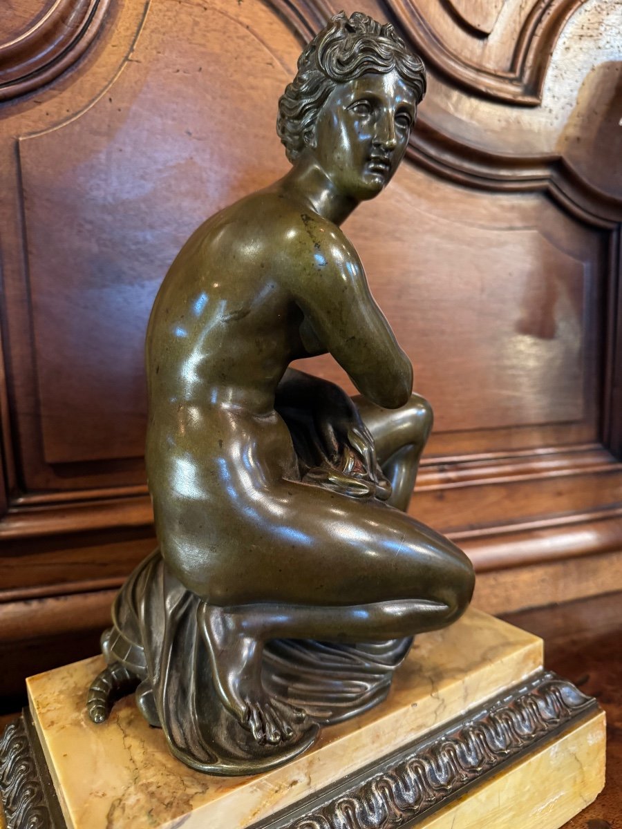 La Venus Accroupie, Beau Bronze Du XIX Eme Siècle -photo-8