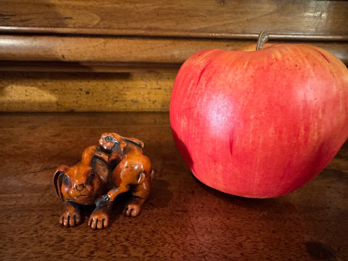 Netsuke Rabbit Playing With Its Baby, Meiji Period -photo-2