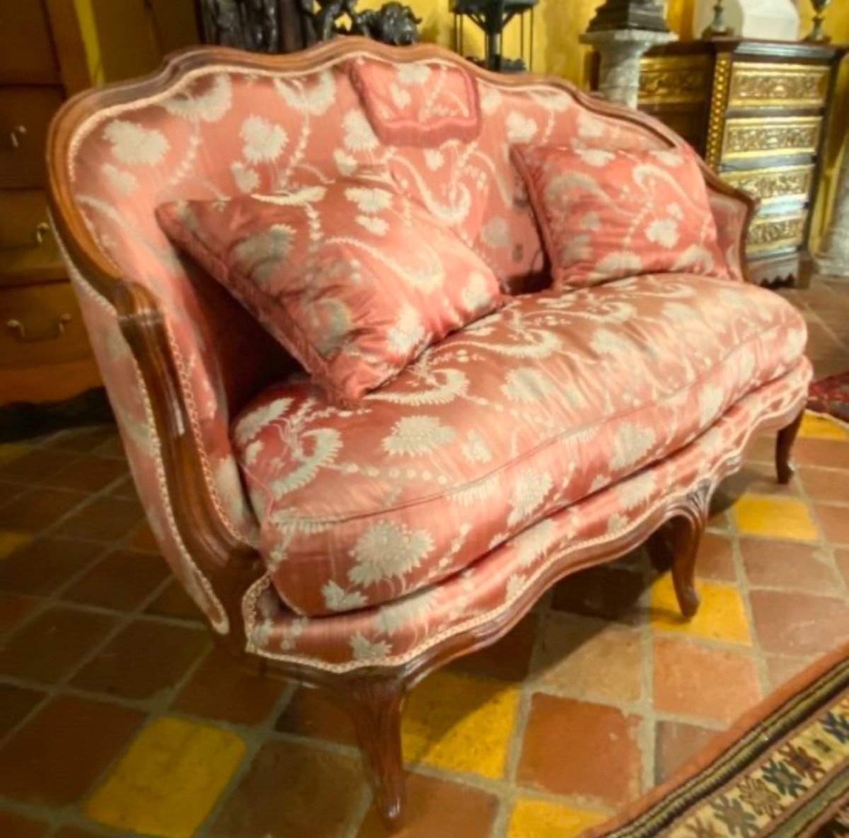 Small Louis XV Period Walnut Basket Sofa, 18th Century-photo-4