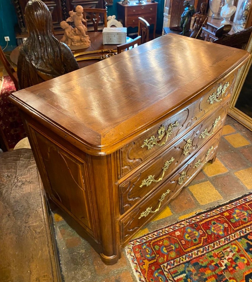 Beautiful Louis XIV Domed Walnut Commode, 18th Century-photo-3