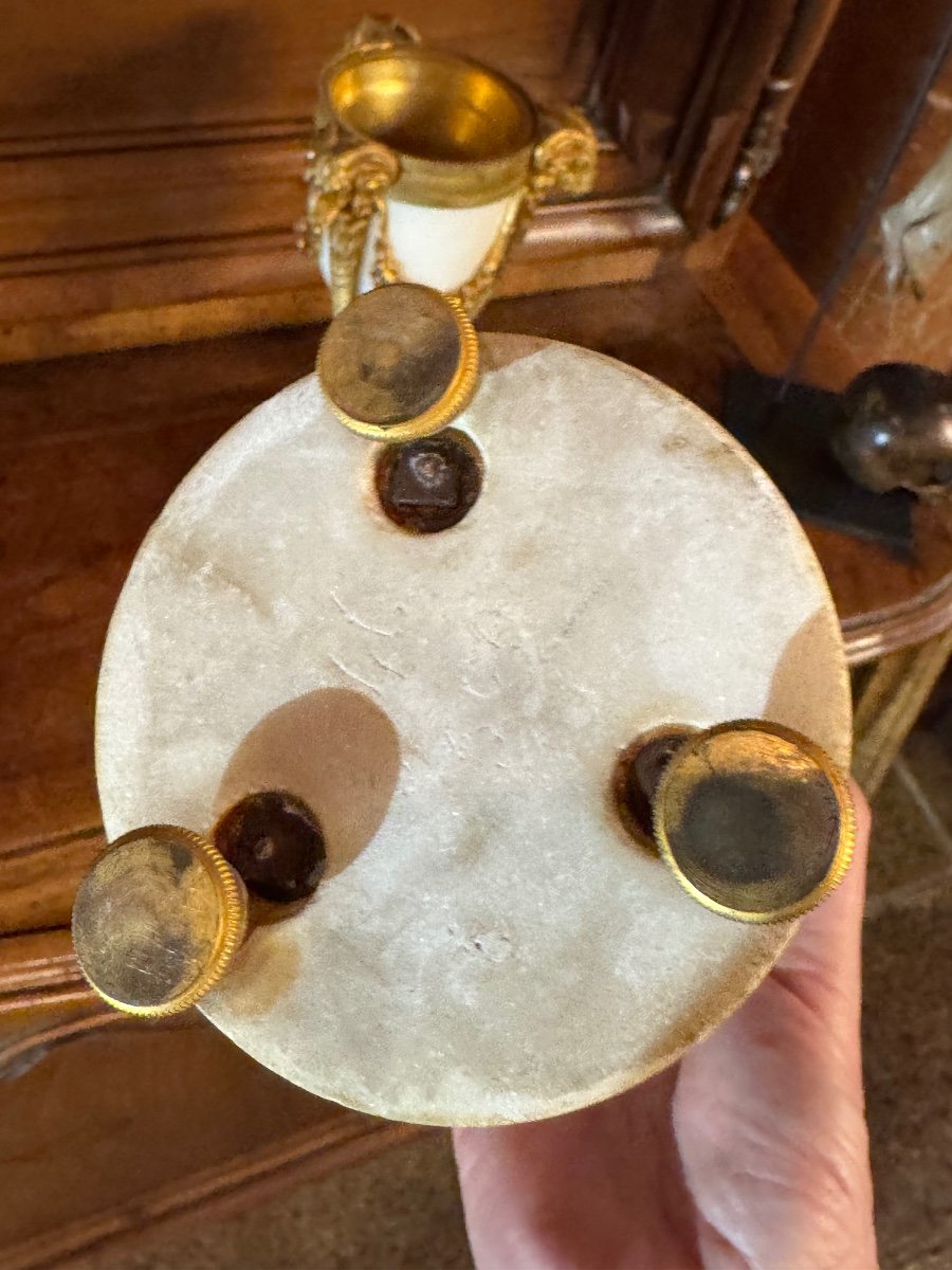 Candlesticks - Reversible Cassolettes In Louis XVI Style, In White Carrara Marble And Gilt Bronze-photo-2