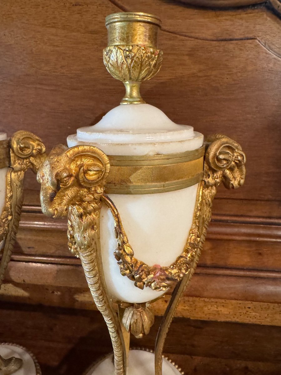 Candlesticks - Reversible Cassolettes In Louis XVI Style, In White Carrara Marble And Gilt Bronze-photo-5