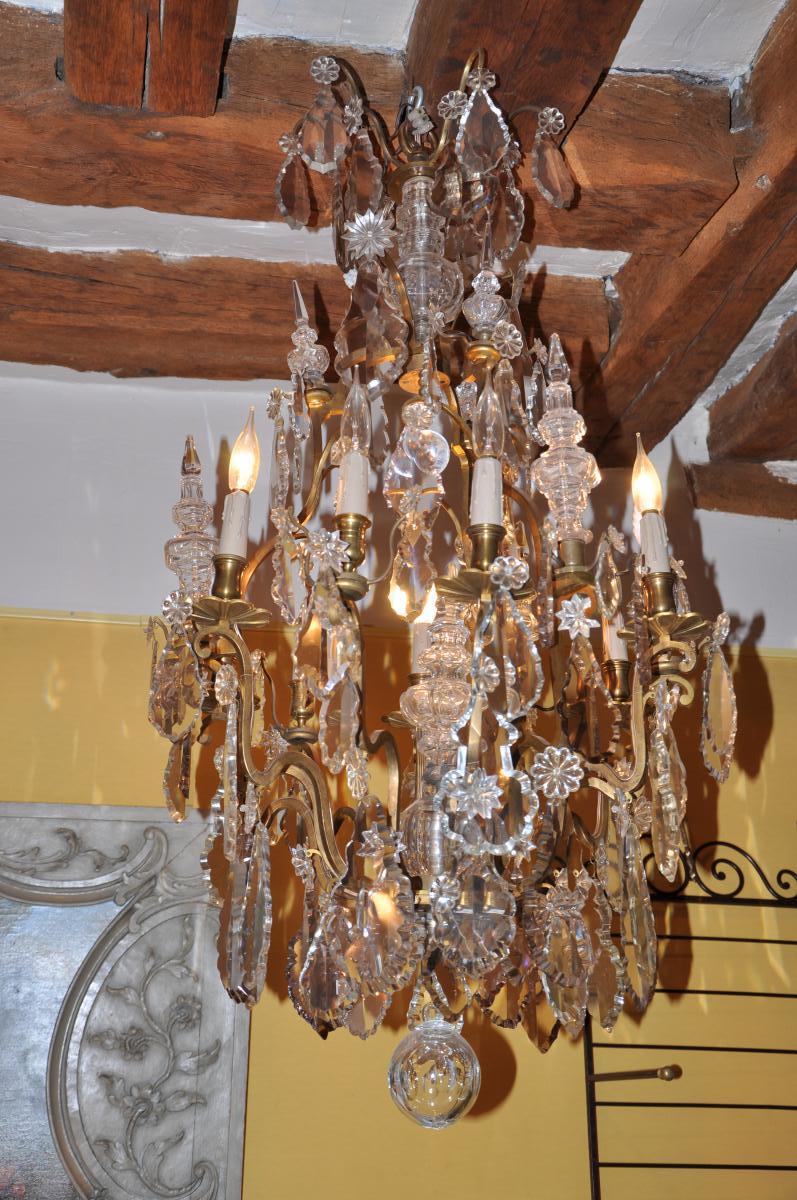 Important Chandelier Louis XV Style With Bicolores Pendants