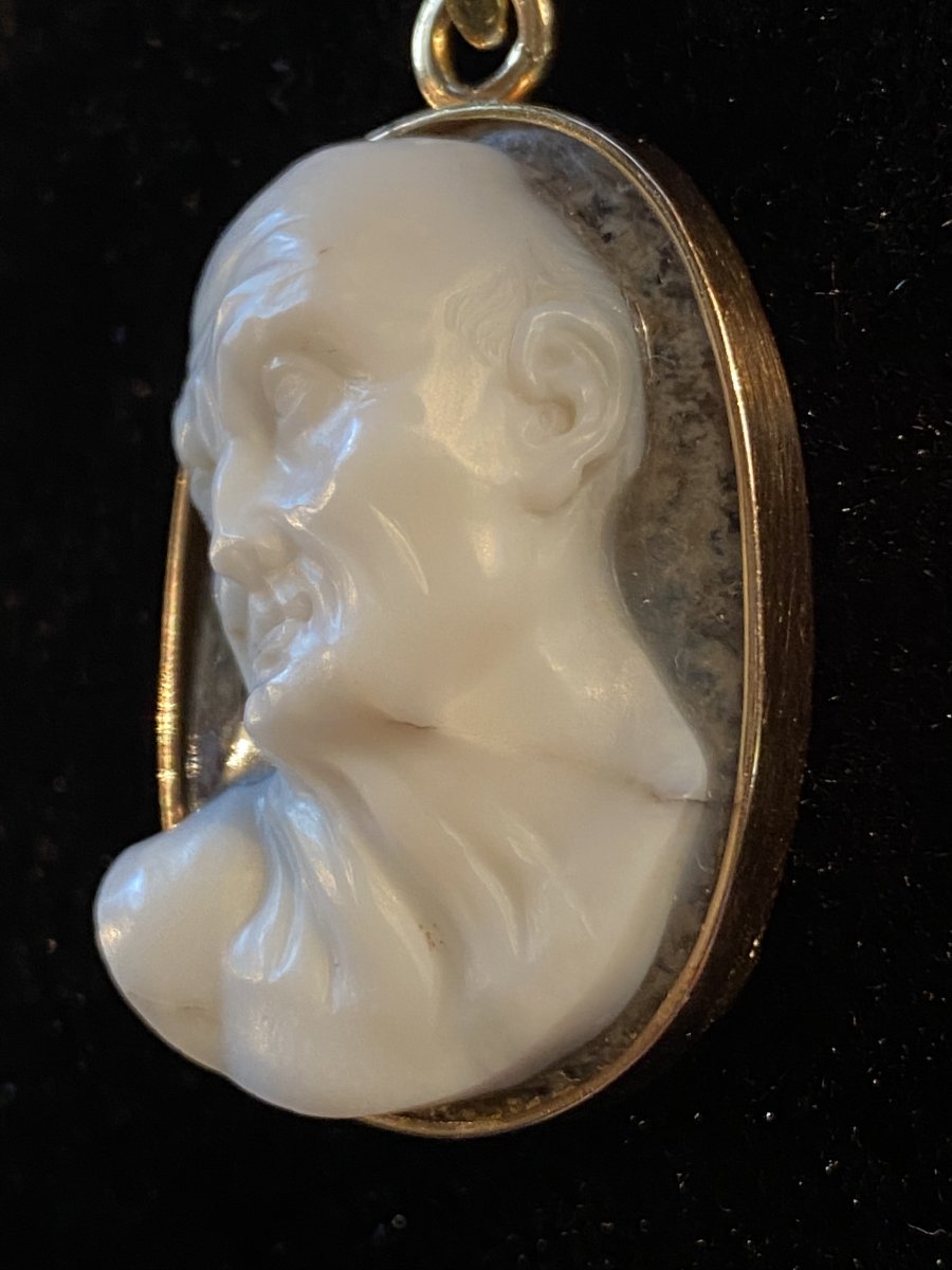 High Relief Cameo, Expressive Male Profile, Two Layered Crystal Agate-photo-4