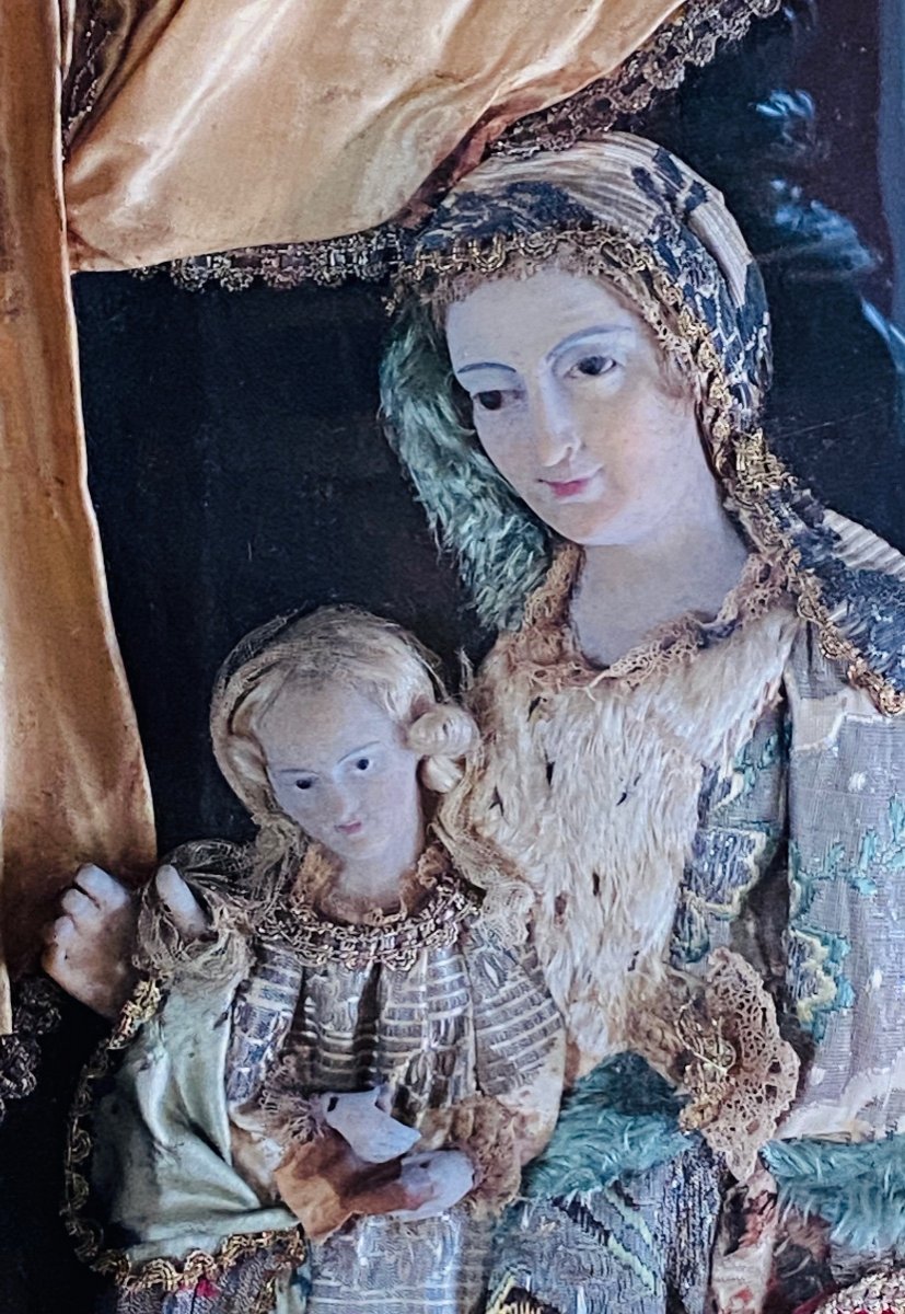 Cire Habillée De Nancy du XVIII eme siècle : sainte Anne et la Vierge-photo-3