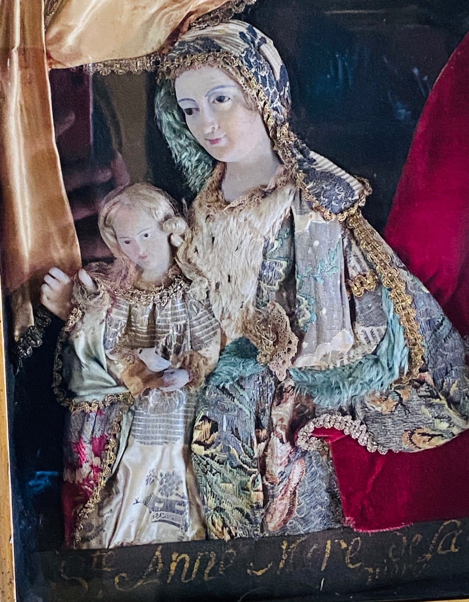 Cire Habillée De Nancy du XVIII eme siècle : sainte Anne et la Vierge-photo-4