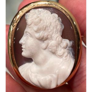 Superb Cameo In The Antique Profile Of A Young Man Mounted On A Brooch From The 19th Century 