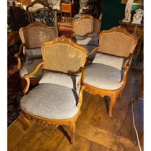 Série De Quatre Fauteuils Cannés à La Reine D’époque Louis XV , XVIII Eme Siècle 