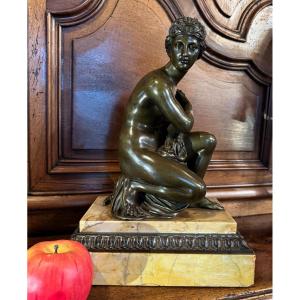 The Crouching Venus, Beautiful 19th Century Bronze 