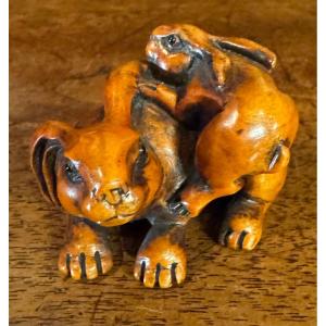 Netsuke Rabbit Playing With Its Baby, Meiji Period 