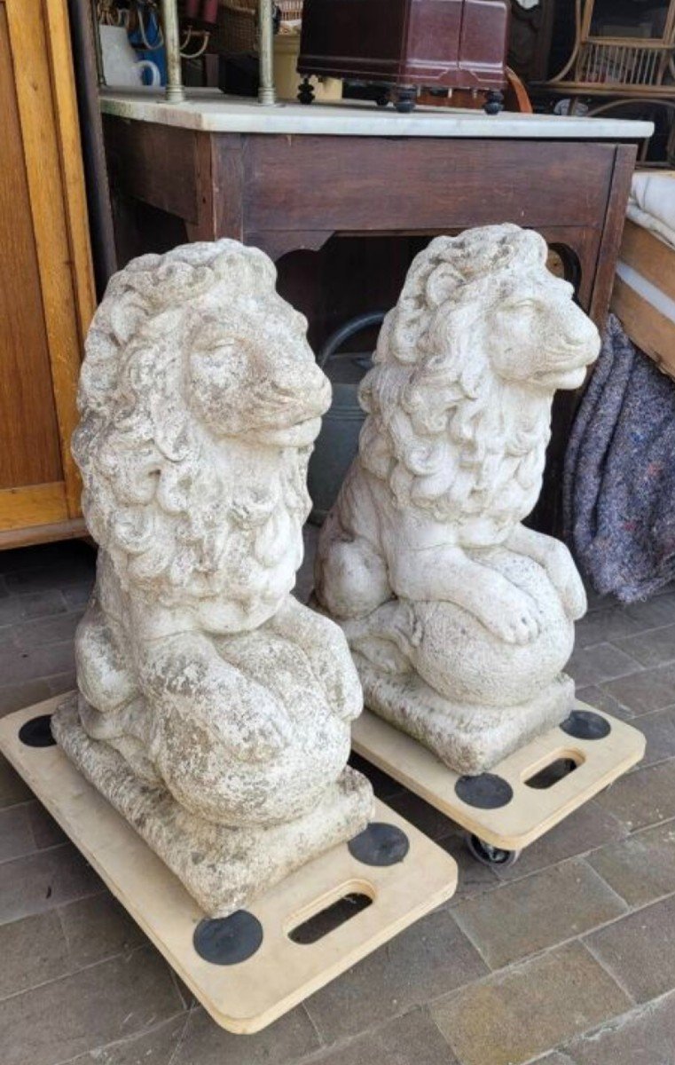 Pair Of Seated Lion Statues In Ancient Reconstituted Stone 