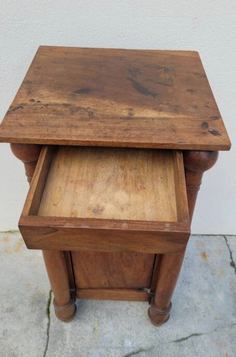 Elegant Empire Period Bedside Table Or Nightstand With Detached Columns In Walnut 19th Century -photo-6