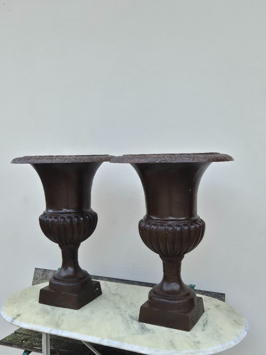 Magnificent Pair Of Medici Cast Iron Vases From A Bourgeois House Large Model Height 73cm -photo-6