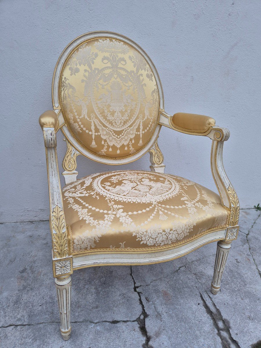 Fauteuil Dit à La Reine Style Louis XVI à Médaillon Décorée-photo-2