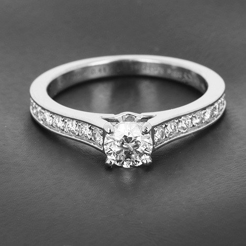 Bague Solitaire Cartier 1895 En Platine Et Diamant Central De 0.41 Ct Certifié Gia - B10372-photo-3