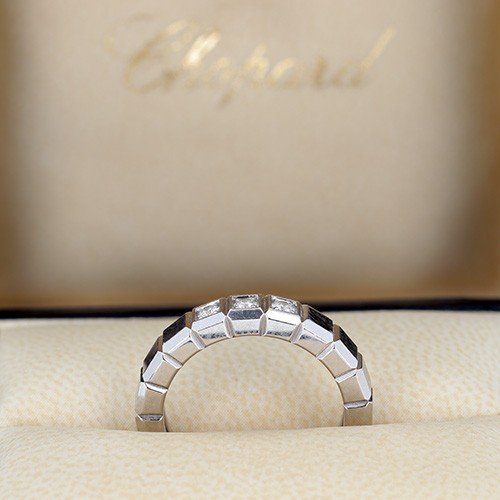 Chopard Ice Cube Pure Ring In White Gold And 3 Diamonds For 0.09 Ct -b10497-photo-1