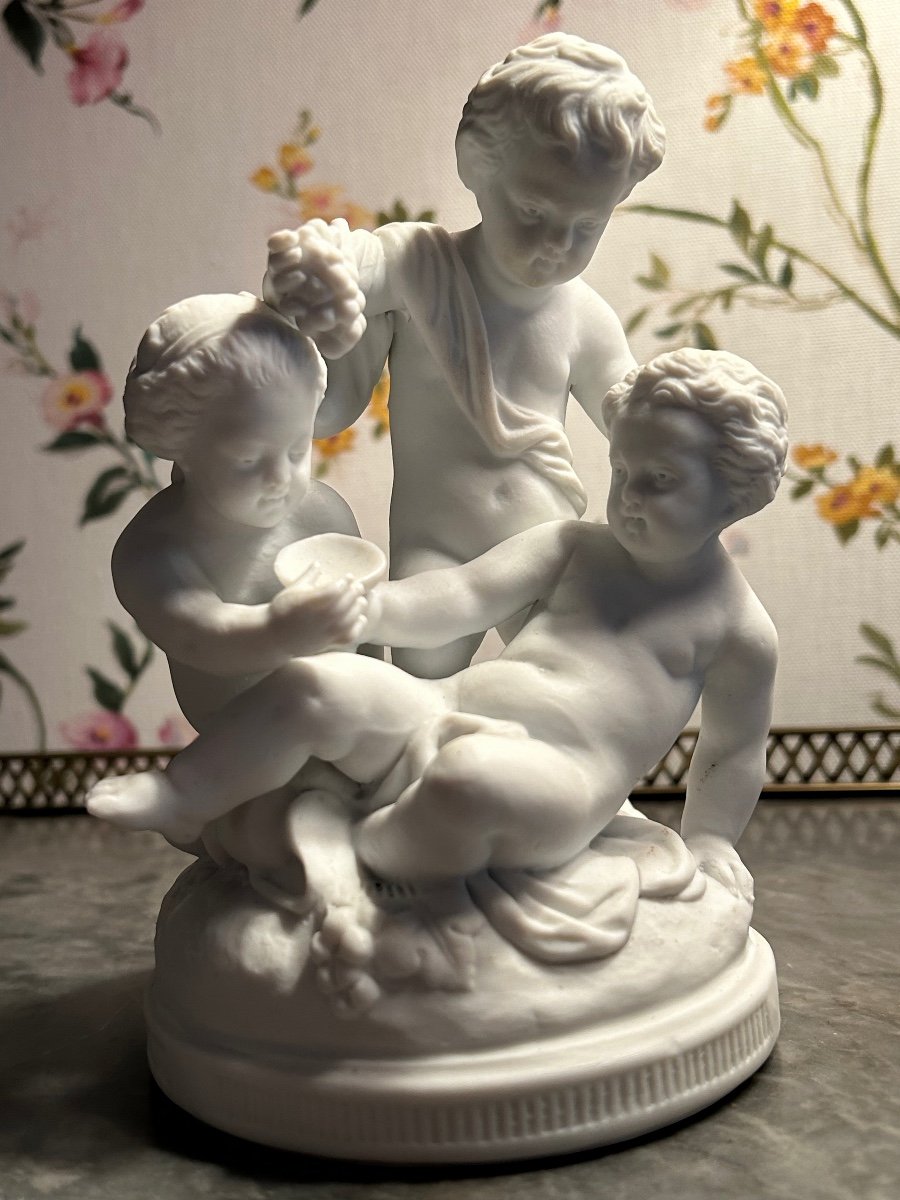 Paire De Groupe En Biscuit Figurant 3 Putti Incarnant Les Saisons-photo-2