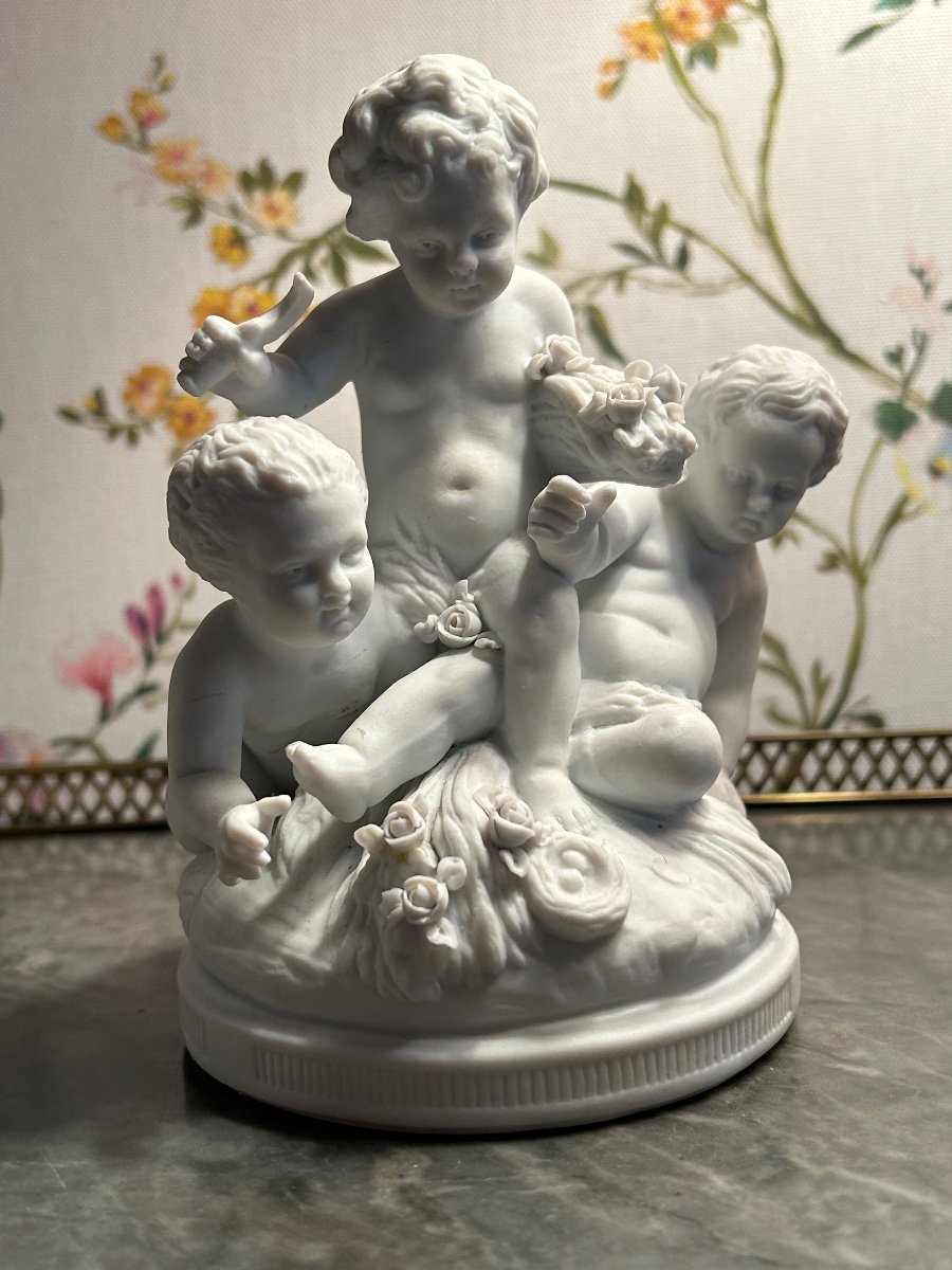 Paire De Groupe En Biscuit Figurant 3 Putti Incarnant Les Saisons-photo-3