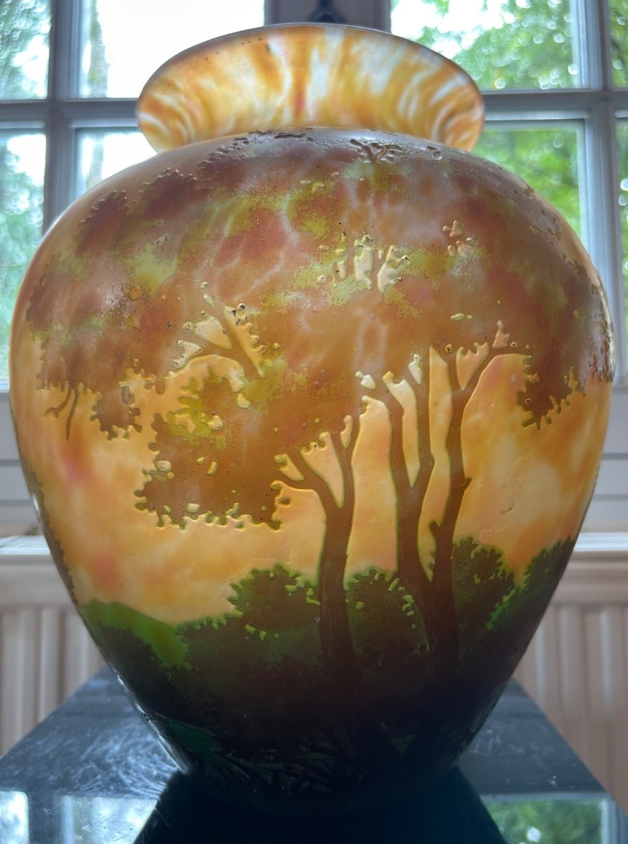 Daum - Pansu Marmoreal Vase With Lake Landscape Decor-photo-2