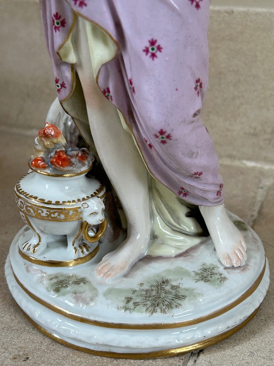 Pair Of Important Saxon Porcelain Subjects, Representing Summer And Winter-photo-5