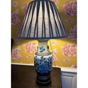 Grand Vase De Chine « nankin » De Couleur Bleue Monté En Lampe.