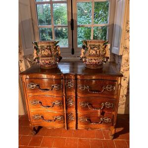 Commode En Chêne D’époque Louis XV, Aux Belles Ferronneries D’acier 