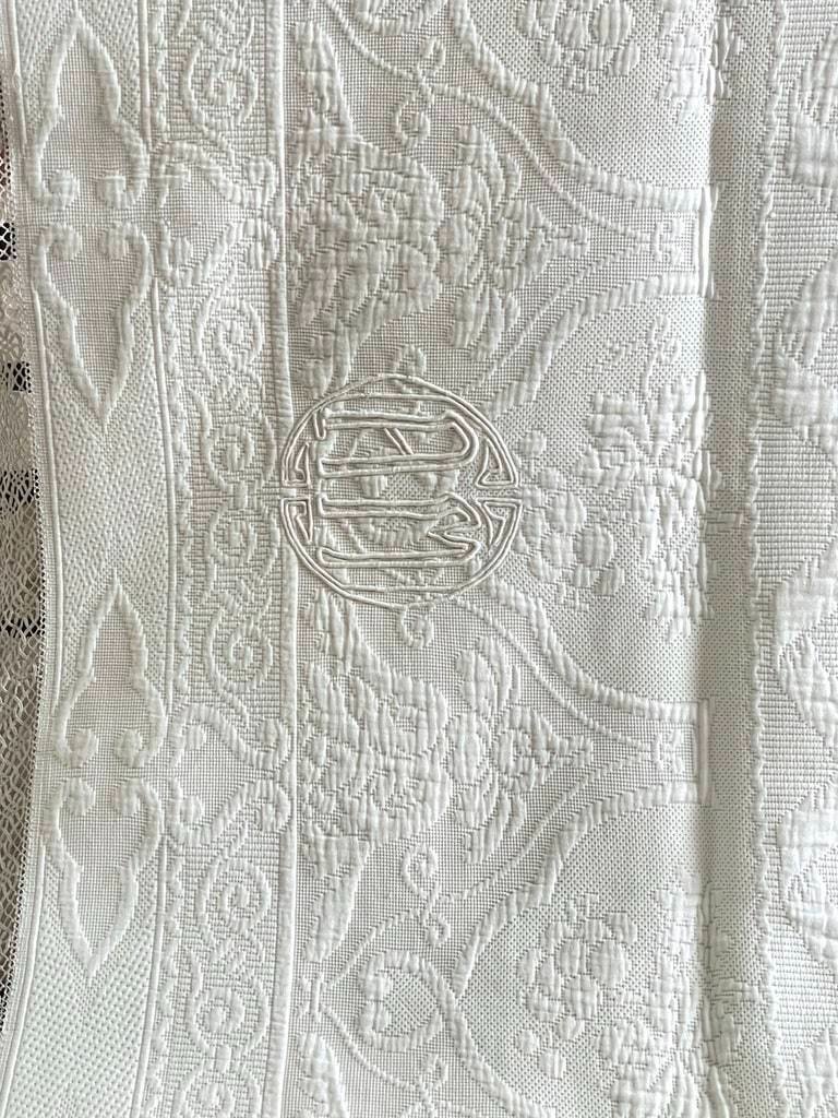 Am Double Encrypted Wedding Blanket On Cotton Piqué - Puy-en-velay Lace-photo-3