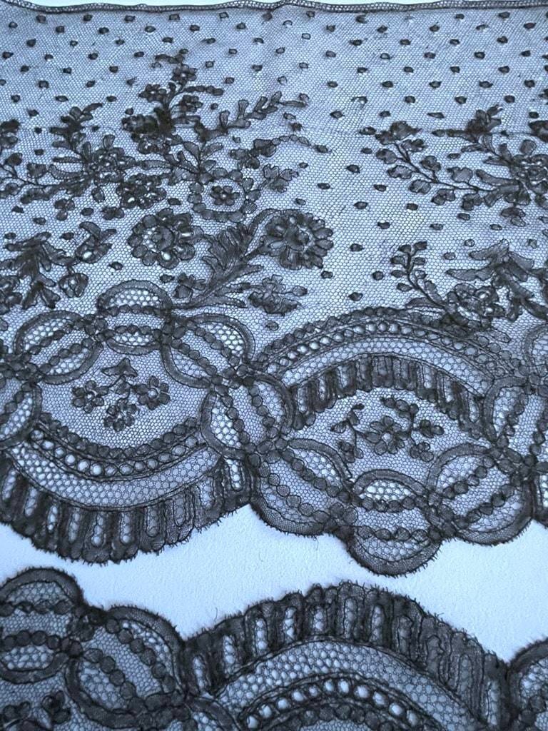 Chantilly Lace - Black Silk Thread - Long Length - Late 19th Century-photo-3