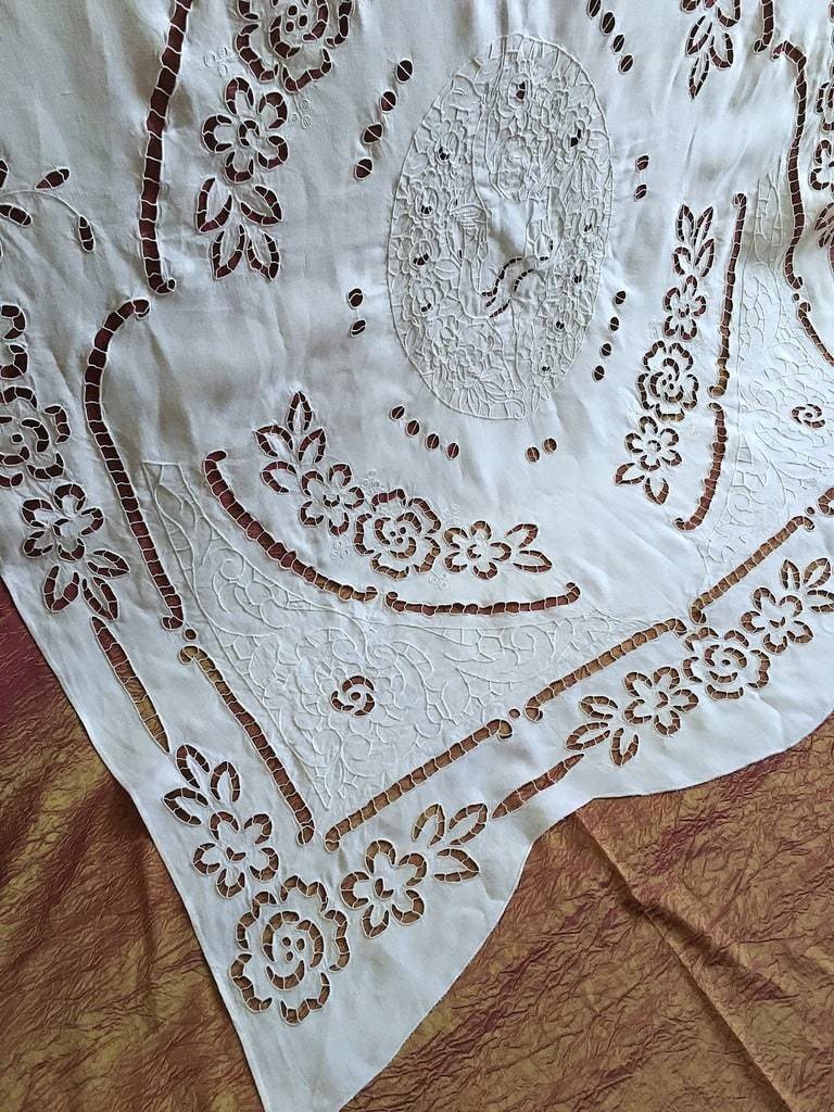 Rideaux en Lin - Décor Floral et Putto en Broderie Anglaise et Broderie Blanche - Vers 1900-photo-1