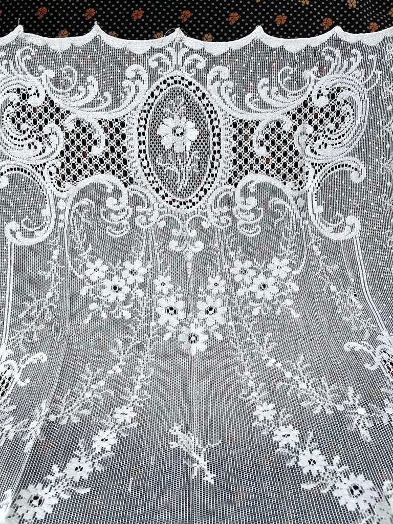 Pair Of Privacy Curtains - Flowers Garlands Medallions - Mechanical Manufacture - Circa 1900-photo-3