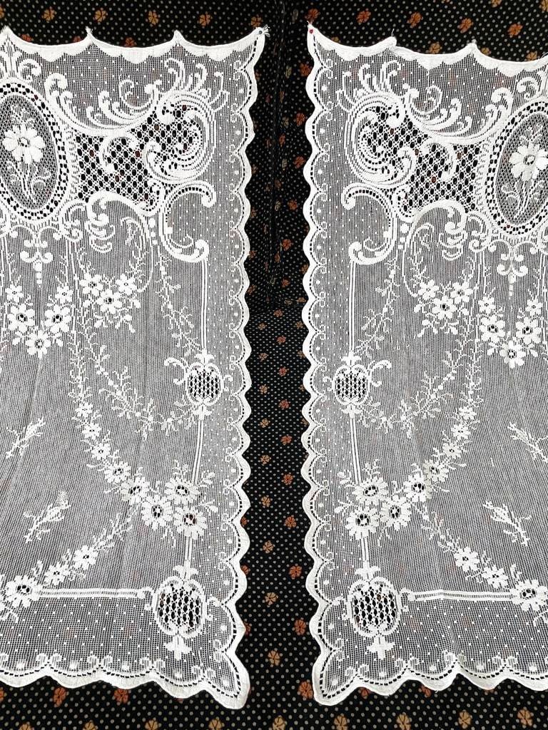 Pair Of Privacy Curtains - Flowers Garlands Medallions - Mechanical Manufacture - Circa 1900-photo-8