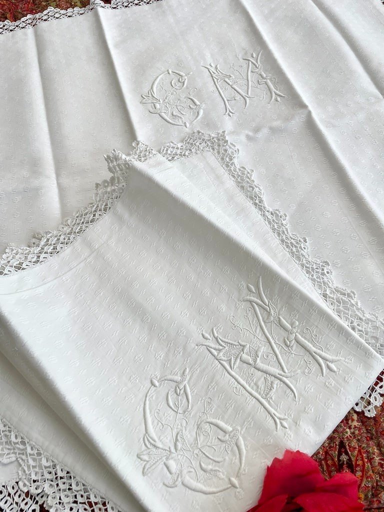 Cm Embroidered Pillowcases With Fleur De Lys - White Cotton - Crochet Lace - Late 19th Century