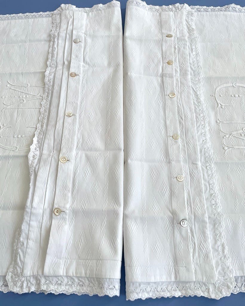 Pair Of Cm Marked Pillowcases - White Waffle Cotton - Late 19th Century -photo-7