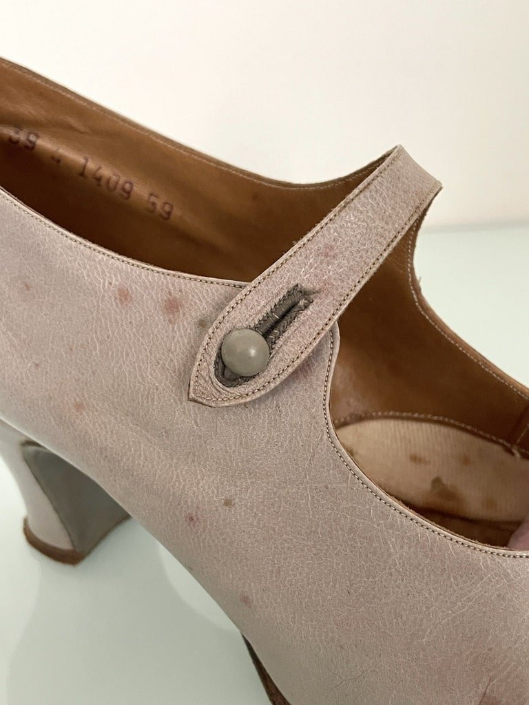 Anciens souliers à Lanière Pour Femme - Mode Ancienne - Vers 1910 - 1920-photo-1