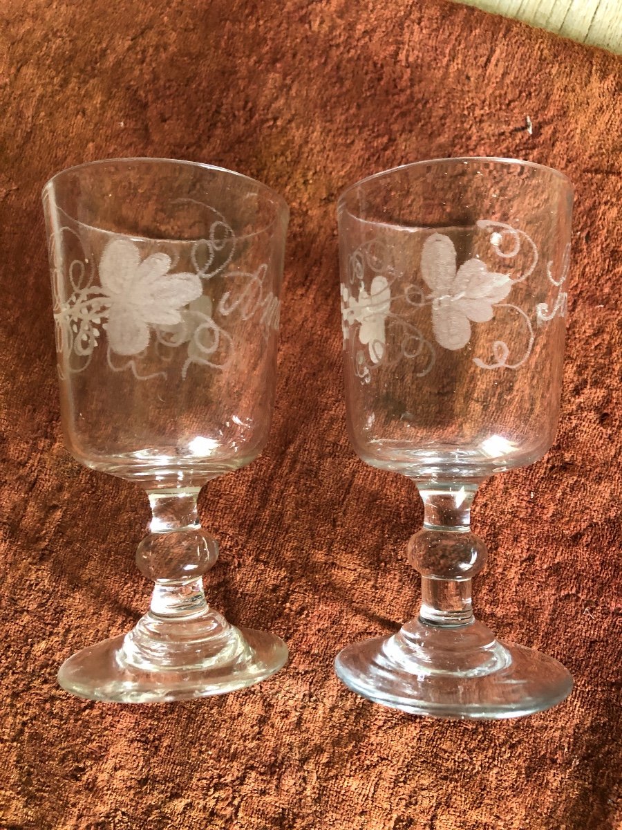 Engraved Stemmed Glasses (x2) Friendship & Remembrance. 19th Century-photo-2