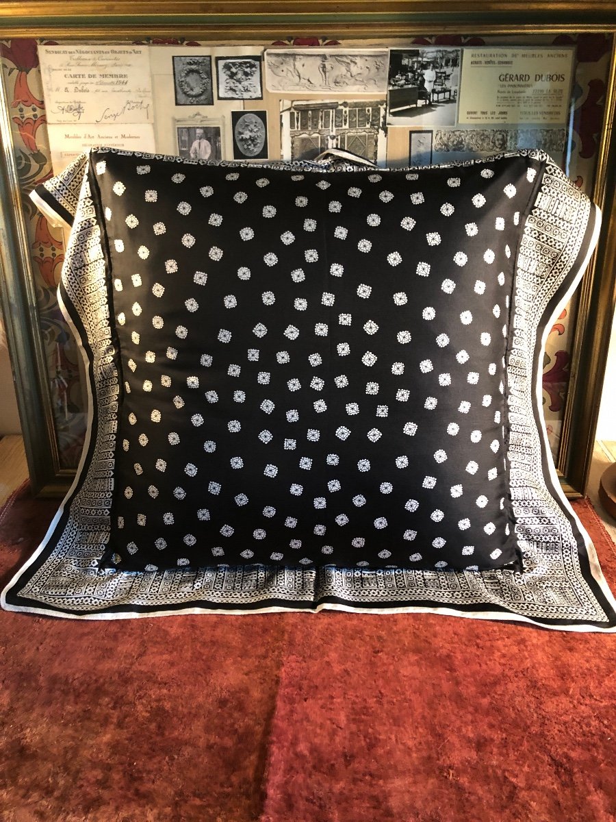 Silk Cushion, Black Wool Flannel Back. 50x50 