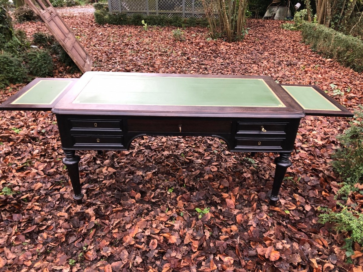 Bureau De Notaire En Bois Noirci, Avec Tablettes. XIXème 