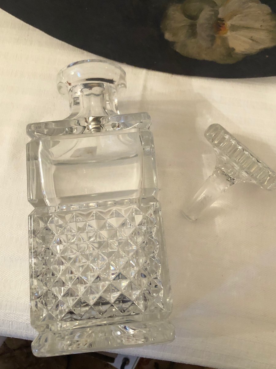 Whiskey Decanter. Diamond Tip. Baccarat-photo-1