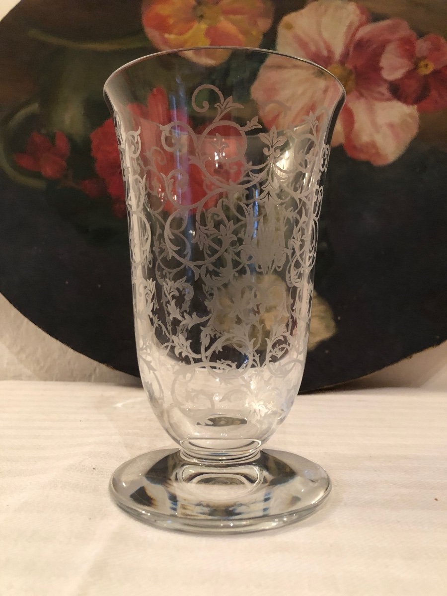 Grand Verre à Pied, Ou Vase En Cristal De Baccarat. Ciselé Et Signé. -photo-1