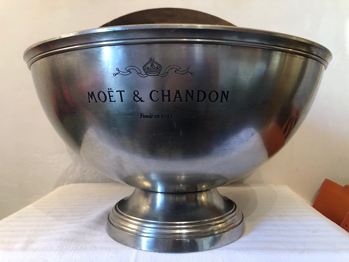 Moët Et Chandon Pewter Champagne Bucket, Champagne Glass And Ice Cubes -photo-7