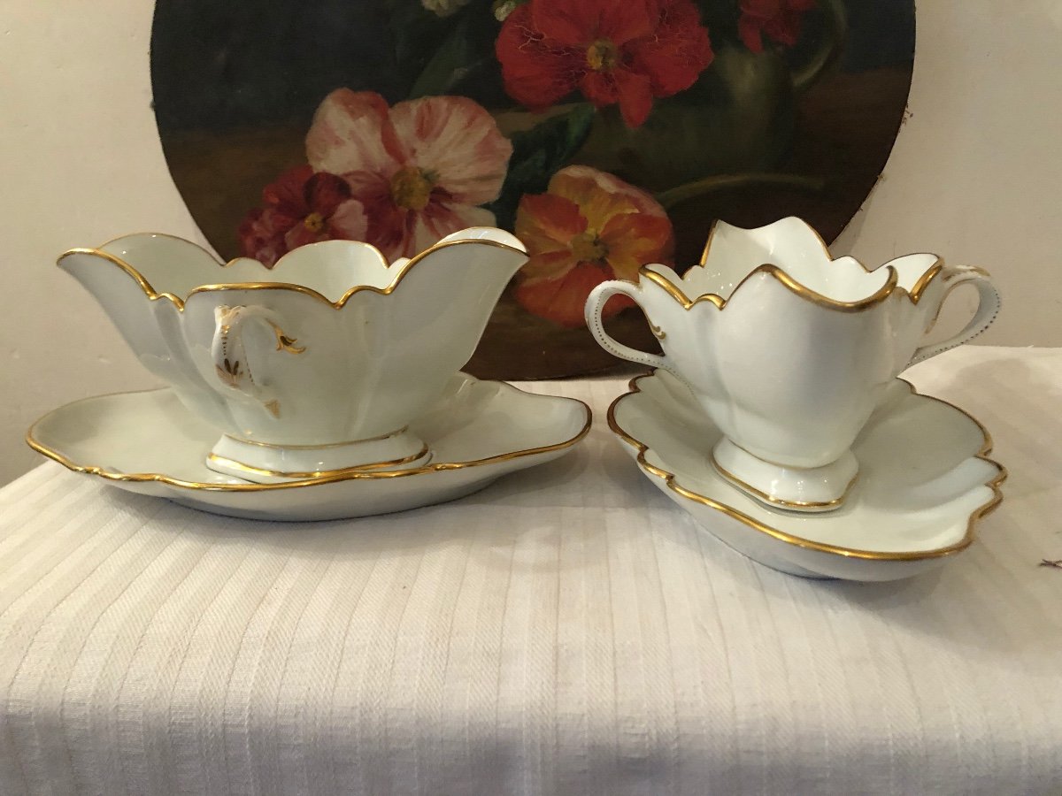 Pair Of Sauce Boats In Paris Porcelain With Fine Gold Scalloped Borders. 19th Century -photo-4