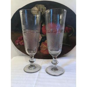 Pair Of Glass Footed Vases. 19th Century. Diamond Points And Bubbles 