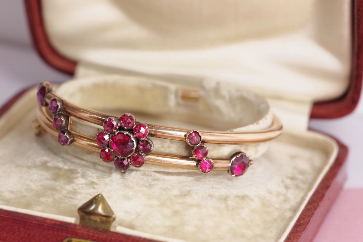 Antique Perpignan Garnets Bracelet In 18k Gold, Victorian Bangle Bracelet, Perpignan Garnets-photo-2