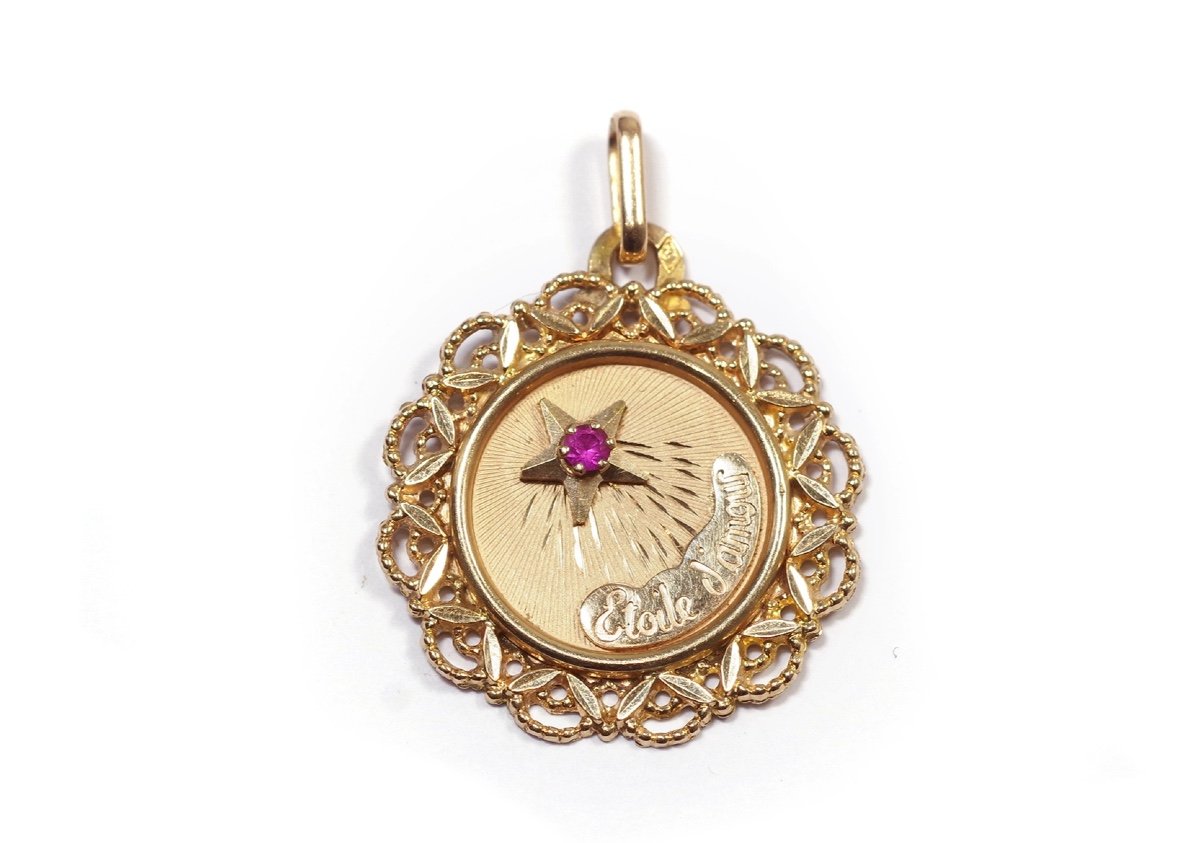 étoile d'Amour Medal In 18 Karat Rose Gold, Love Star Pendant, Sentimental Pendant Medal